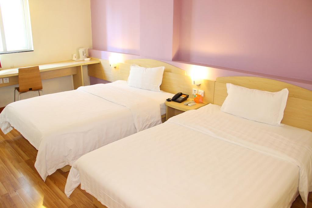 7Days Inn Dalian Gangwan Square Station Port Δωμάτιο φωτογραφία